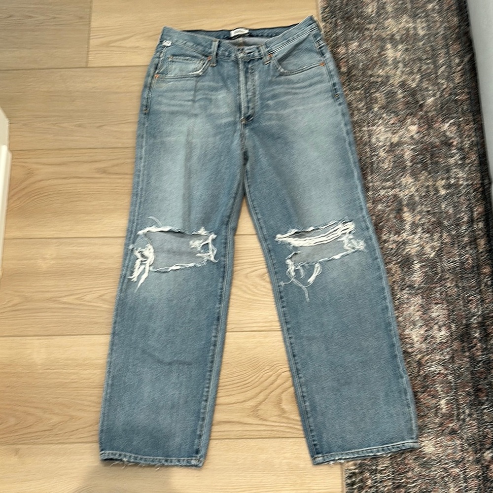 Women's Distressed Blue Jeans Citizens of Humanity size 28